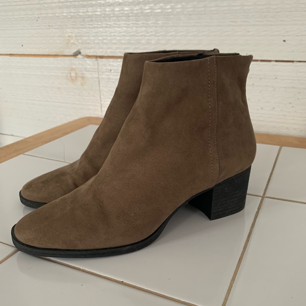 Low Cut Ankle 2” Heel Dress Boot by H & M.  Size 8-1/2.